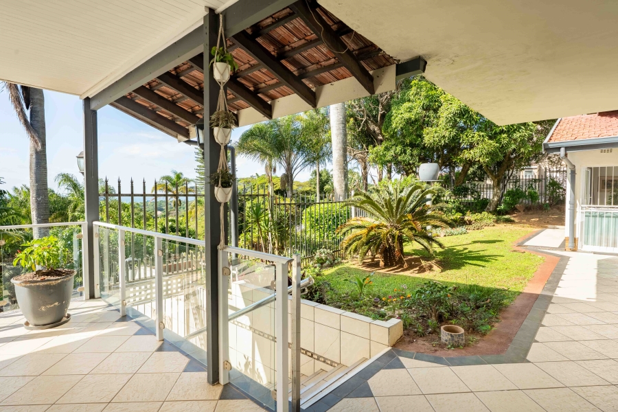 4 Bedroom Property for Sale in Amanzimtoti KwaZulu-Natal