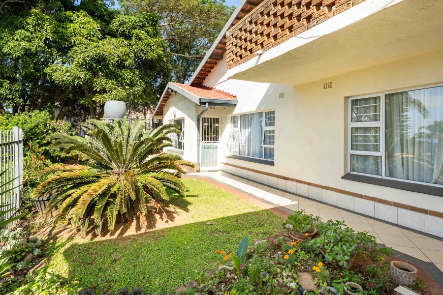 4 Bedroom Property for Sale in Amanzimtoti KwaZulu-Natal