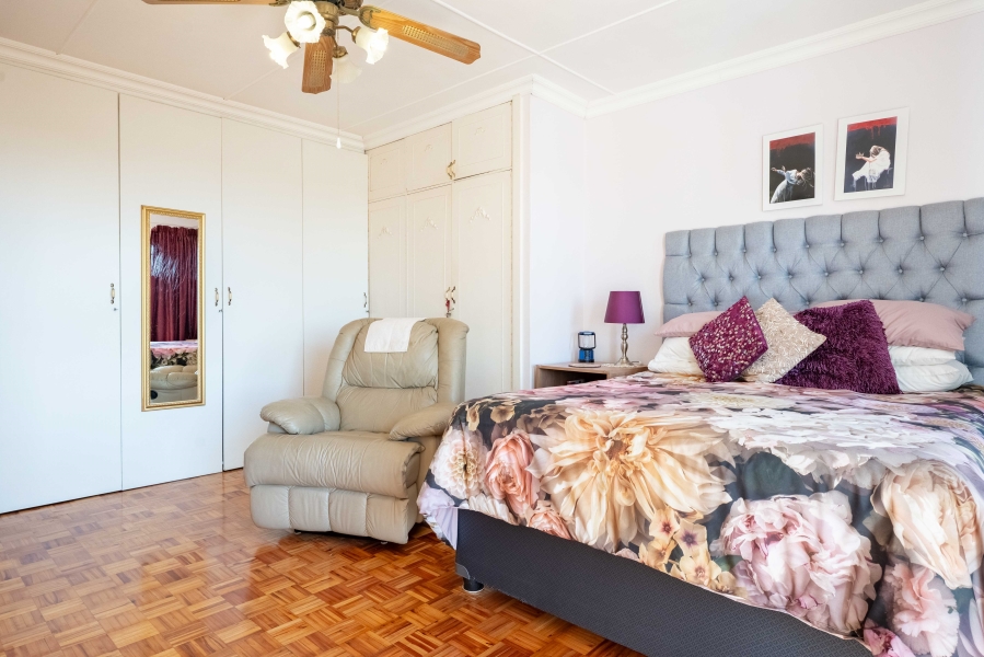 4 Bedroom Property for Sale in Amanzimtoti KwaZulu-Natal