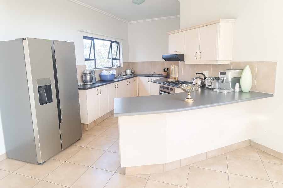 To Let 3 Bedroom Property for Rent in Palm Lakes Estate KwaZulu-Natal