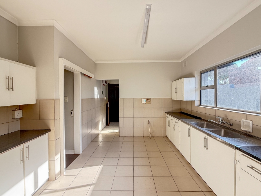 4 Bedroom Property for Sale in Tinley Manor KwaZulu-Natal