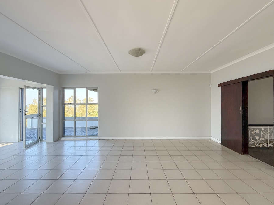 4 Bedroom Property for Sale in Tinley Manor KwaZulu-Natal