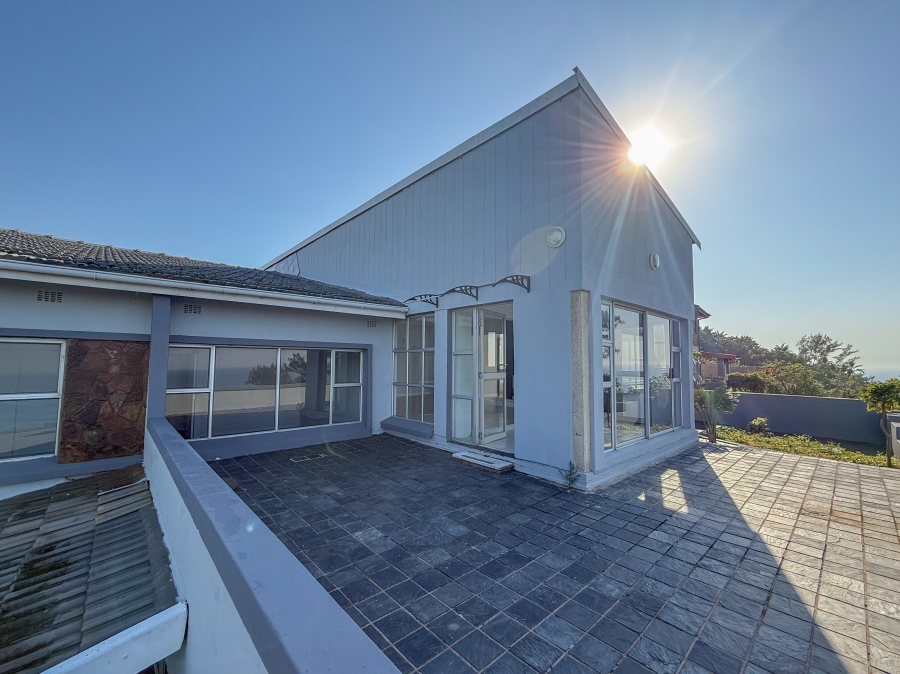4 Bedroom Property for Sale in Tinley Manor KwaZulu-Natal