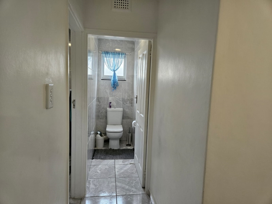 3 Bedroom Property for Sale in Amanzimtoti KwaZulu-Natal