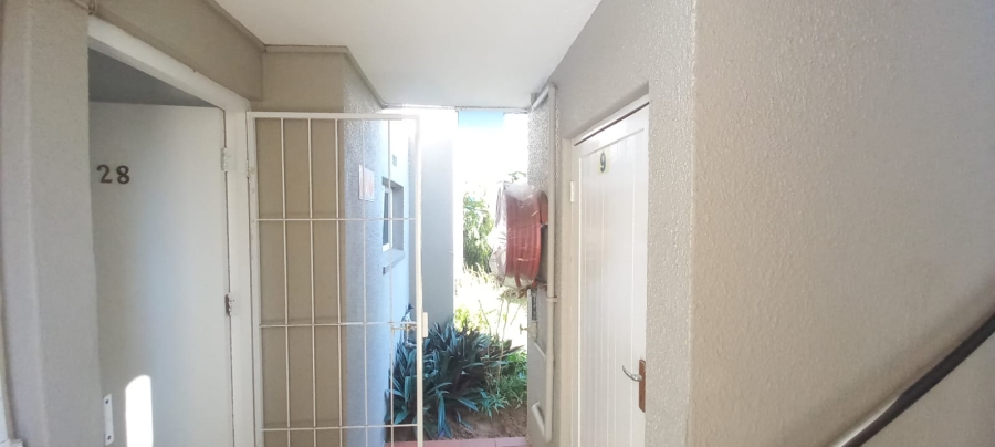 2 Bedroom Property for Sale in Essenwood KwaZulu-Natal