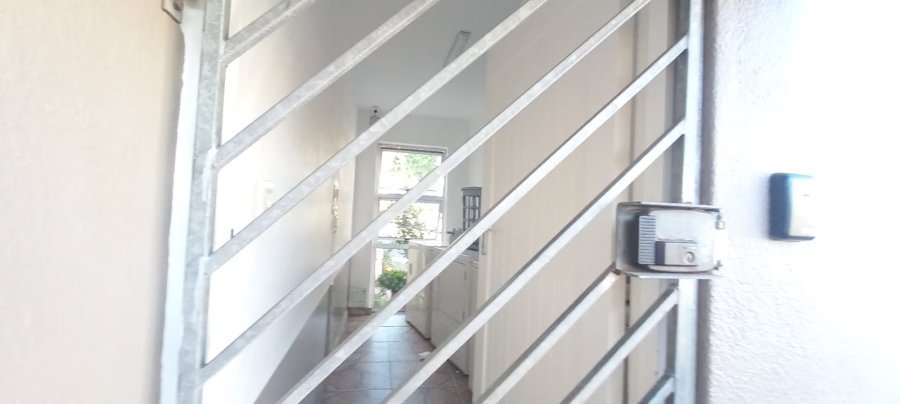 2 Bedroom Property for Sale in Essenwood KwaZulu-Natal