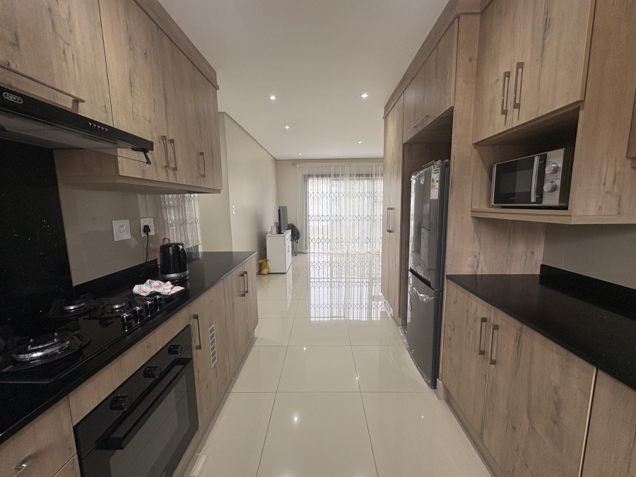 To Let 3 Bedroom Property for Rent in Clayfield KwaZulu-Natal
