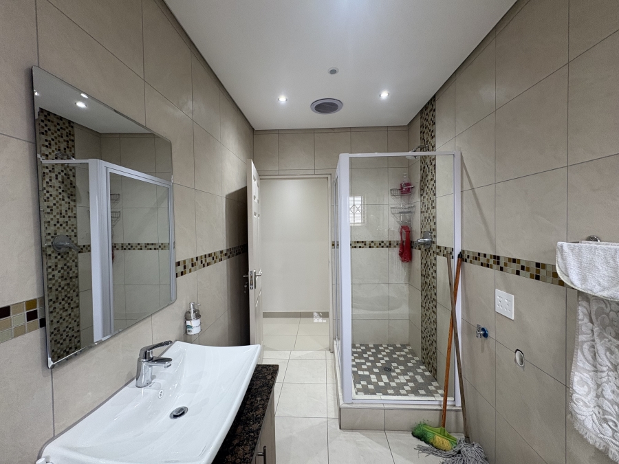To Let 3 Bedroom Property for Rent in Clayfield KwaZulu-Natal