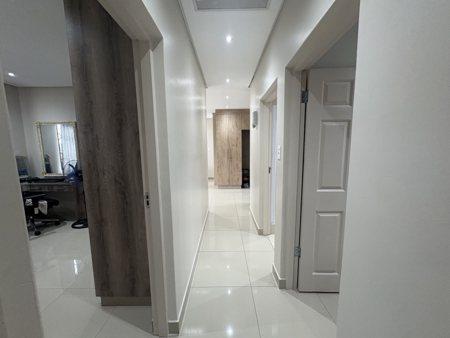 To Let 3 Bedroom Property for Rent in Clayfield KwaZulu-Natal