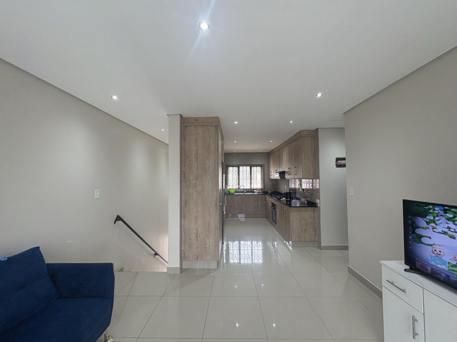 To Let 3 Bedroom Property for Rent in Clayfield KwaZulu-Natal