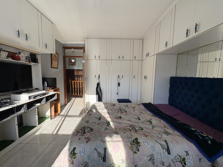 4 Bedroom Property for Sale in Lenham KwaZulu-Natal