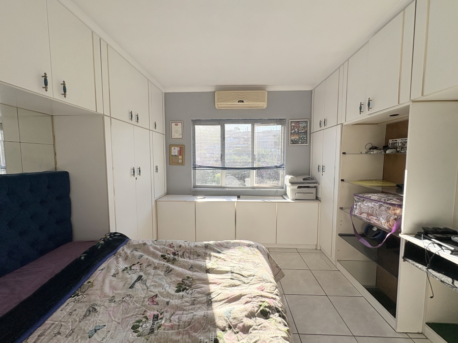 4 Bedroom Property for Sale in Lenham KwaZulu-Natal