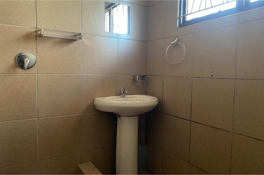 To Let 1 Bedroom Property for Rent in Dawncrest KwaZulu-Natal