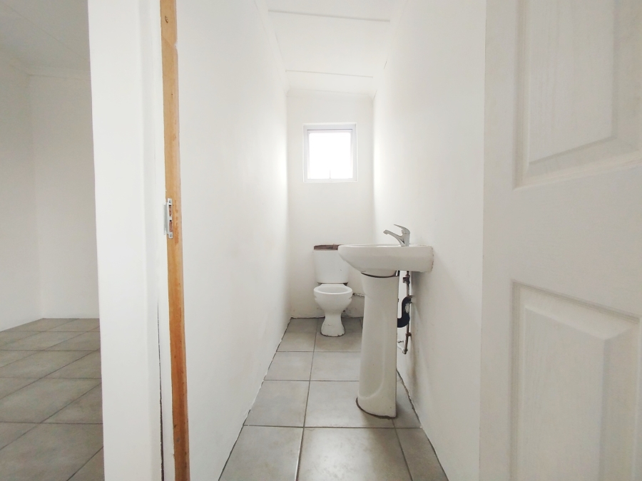 To Let commercial Property for Rent in Moseley Park KwaZulu-Natal