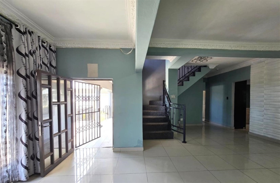 5 Bedroom Property for Sale in Eastbury KwaZulu-Natal