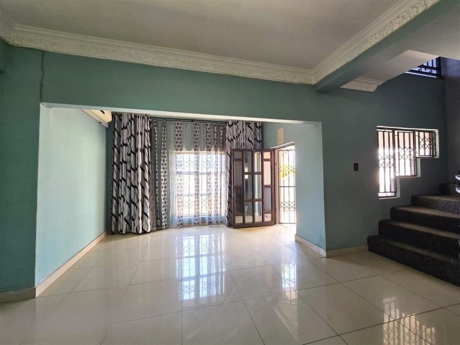 5 Bedroom Property for Sale in Eastbury KwaZulu-Natal