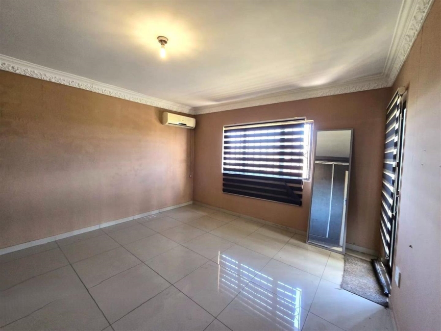 5 Bedroom Property for Sale in Eastbury KwaZulu-Natal