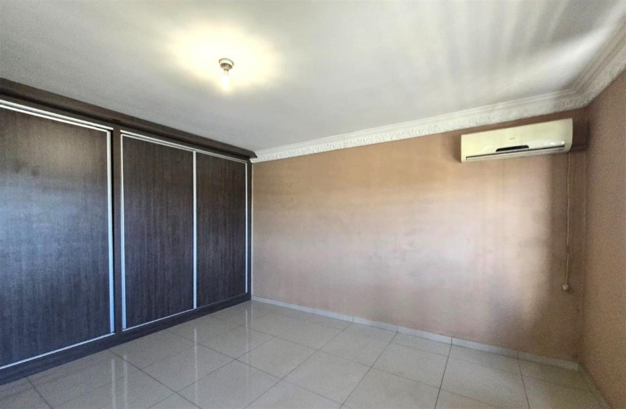 5 Bedroom Property for Sale in Eastbury KwaZulu-Natal