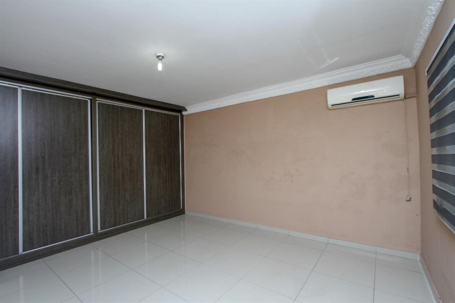 5 Bedroom Property for Sale in Eastbury KwaZulu-Natal