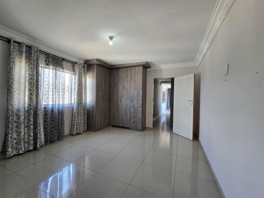 5 Bedroom Property for Sale in Eastbury KwaZulu-Natal