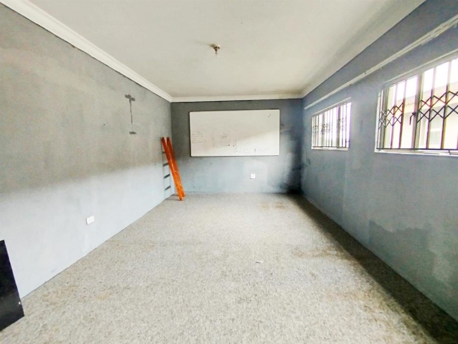5 Bedroom Property for Sale in Eastbury KwaZulu-Natal