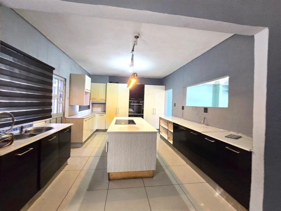 5 Bedroom Property for Sale in Eastbury KwaZulu-Natal
