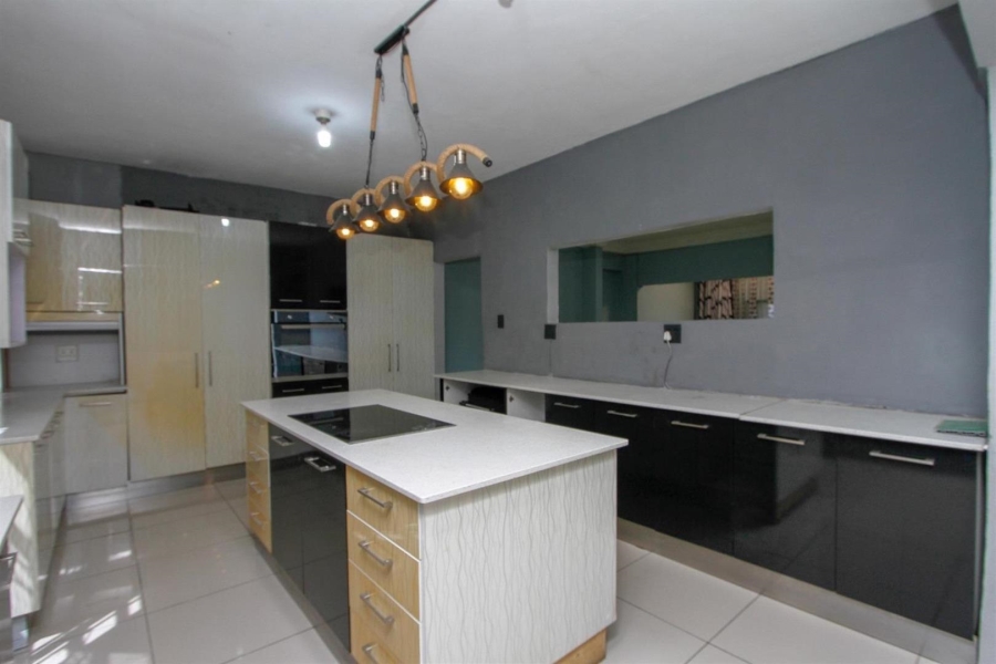 5 Bedroom Property for Sale in Eastbury KwaZulu-Natal