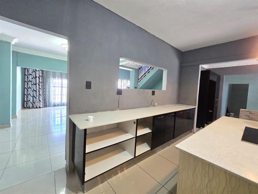5 Bedroom Property for Sale in Eastbury KwaZulu-Natal