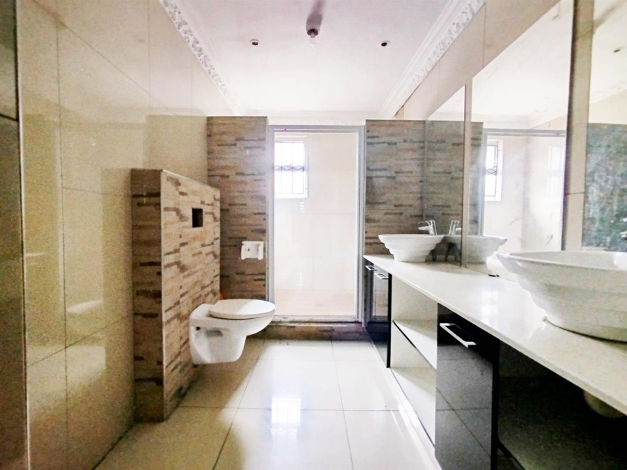 5 Bedroom Property for Sale in Eastbury KwaZulu-Natal