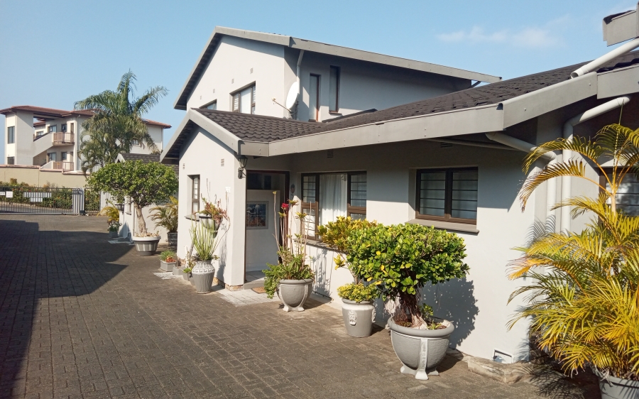 3 Bedroom Property for Sale in Uvongo KwaZulu-Natal