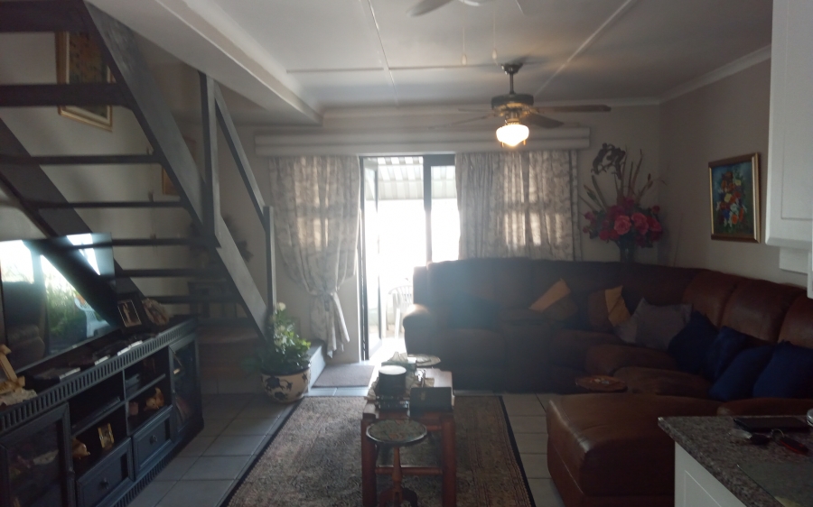 3 Bedroom Property for Sale in Uvongo KwaZulu-Natal