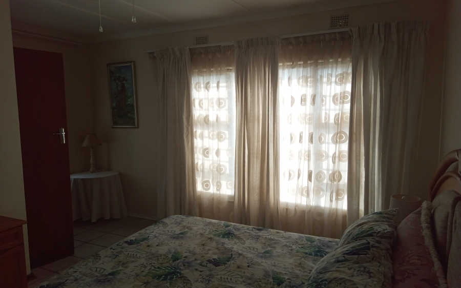 3 Bedroom Property for Sale in Uvongo KwaZulu-Natal
