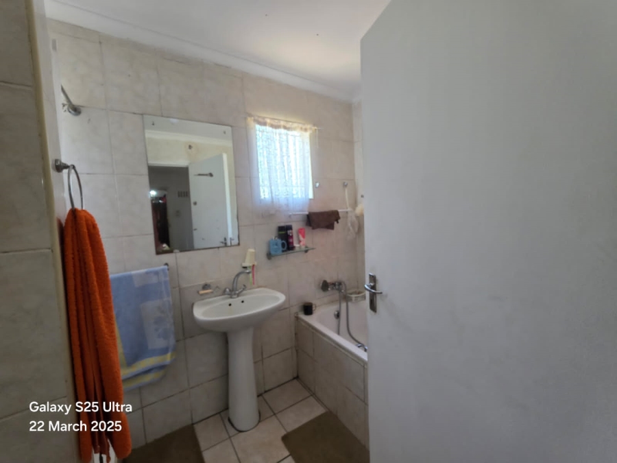 4 Bedroom Property for Sale in Newholme KwaZulu-Natal