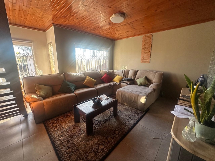 To Let 3 Bedroom Property for Rent in Cleland KwaZulu-Natal