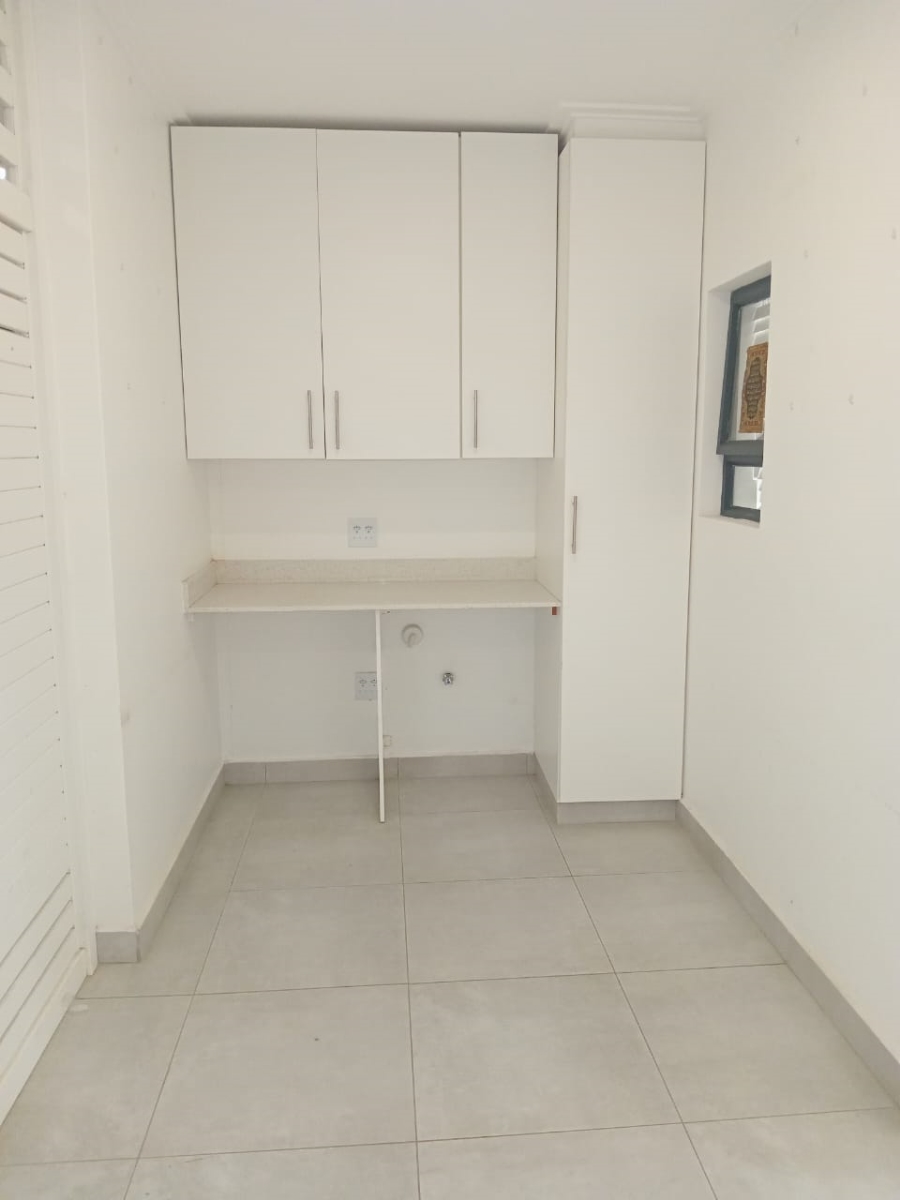 To Let 2 Bedroom Property for Rent in Umhlanga KwaZulu-Natal