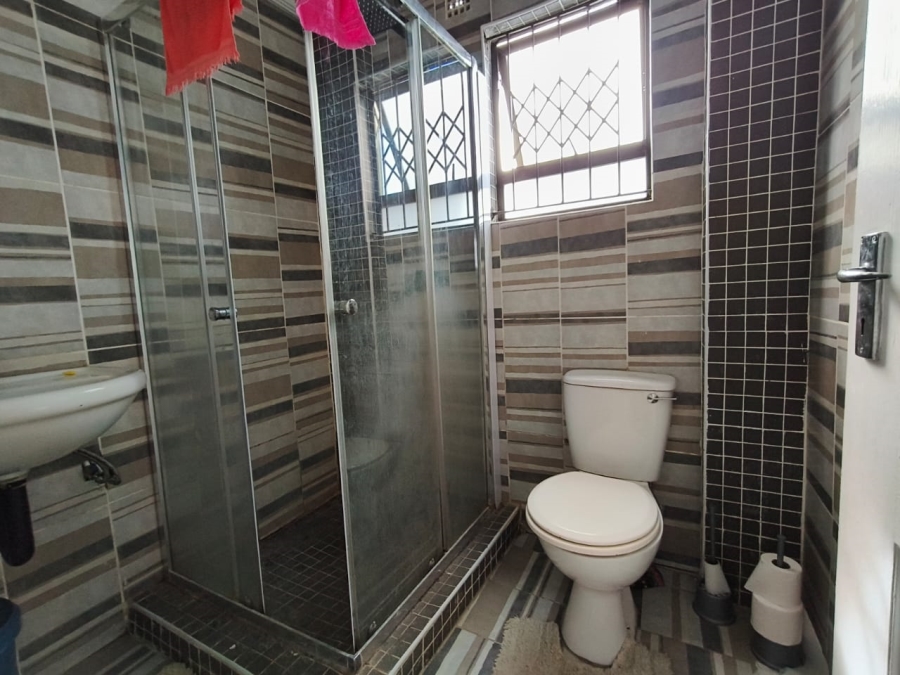 To Let 2 Bedroom Property for Rent in Oslo Beach KwaZulu-Natal