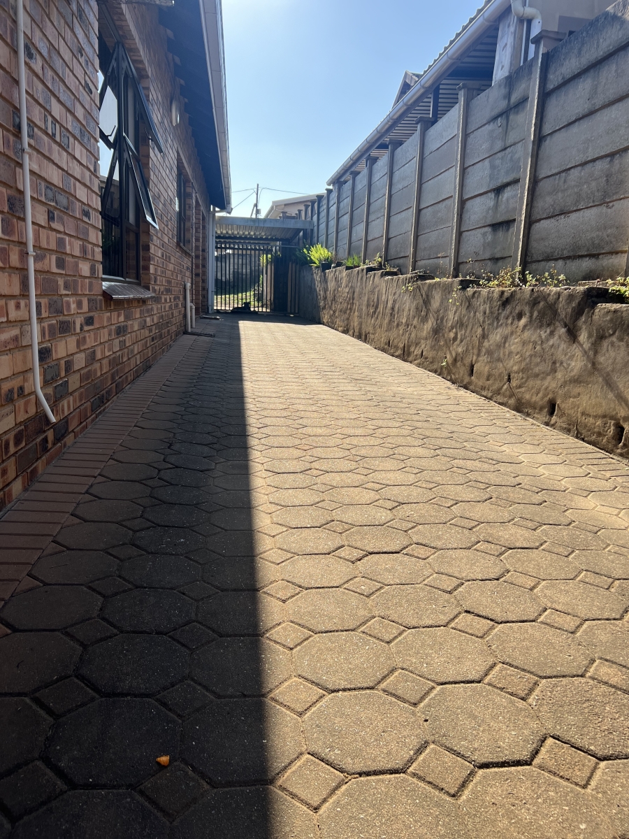 4 Bedroom Property for Sale in Allandale KwaZulu-Natal