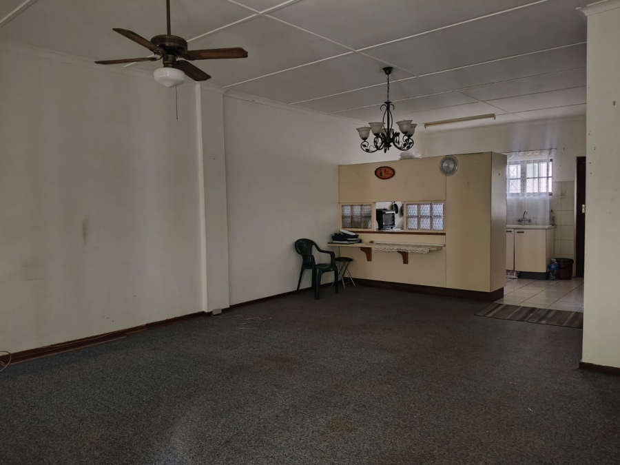 To Let 2 Bedroom Property for Rent in Umtentweni KwaZulu-Natal