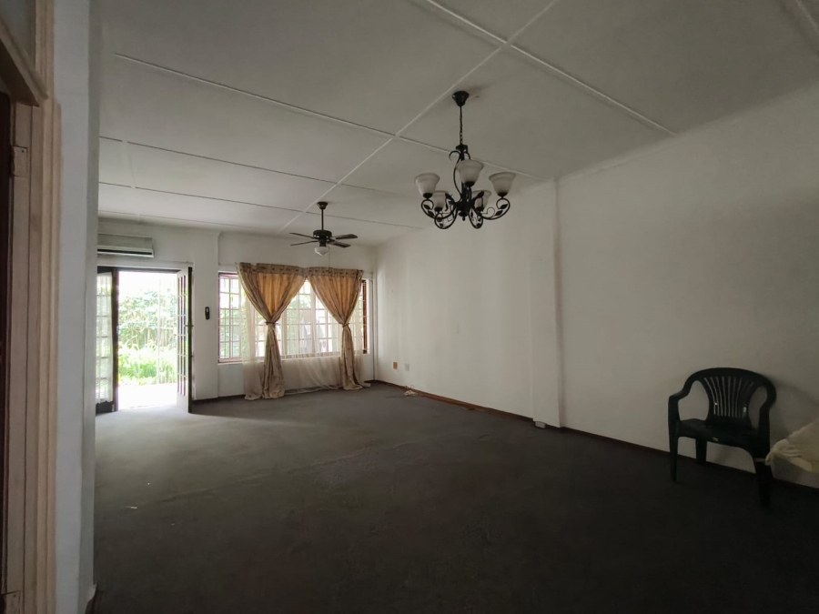 To Let 2 Bedroom Property for Rent in Umtentweni KwaZulu-Natal