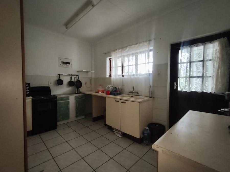 To Let 2 Bedroom Property for Rent in Umtentweni KwaZulu-Natal