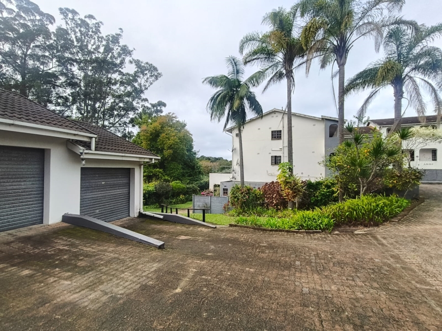 To Let 2 Bedroom Property for Rent in Umtentweni KwaZulu-Natal
