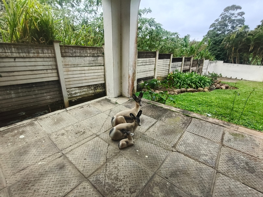 To Let 2 Bedroom Property for Rent in Umtentweni KwaZulu-Natal