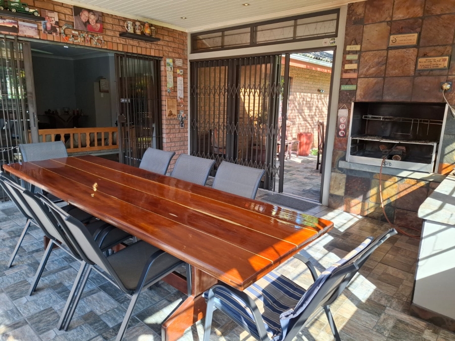7 Bedroom Property for Sale in Birdswood KwaZulu-Natal