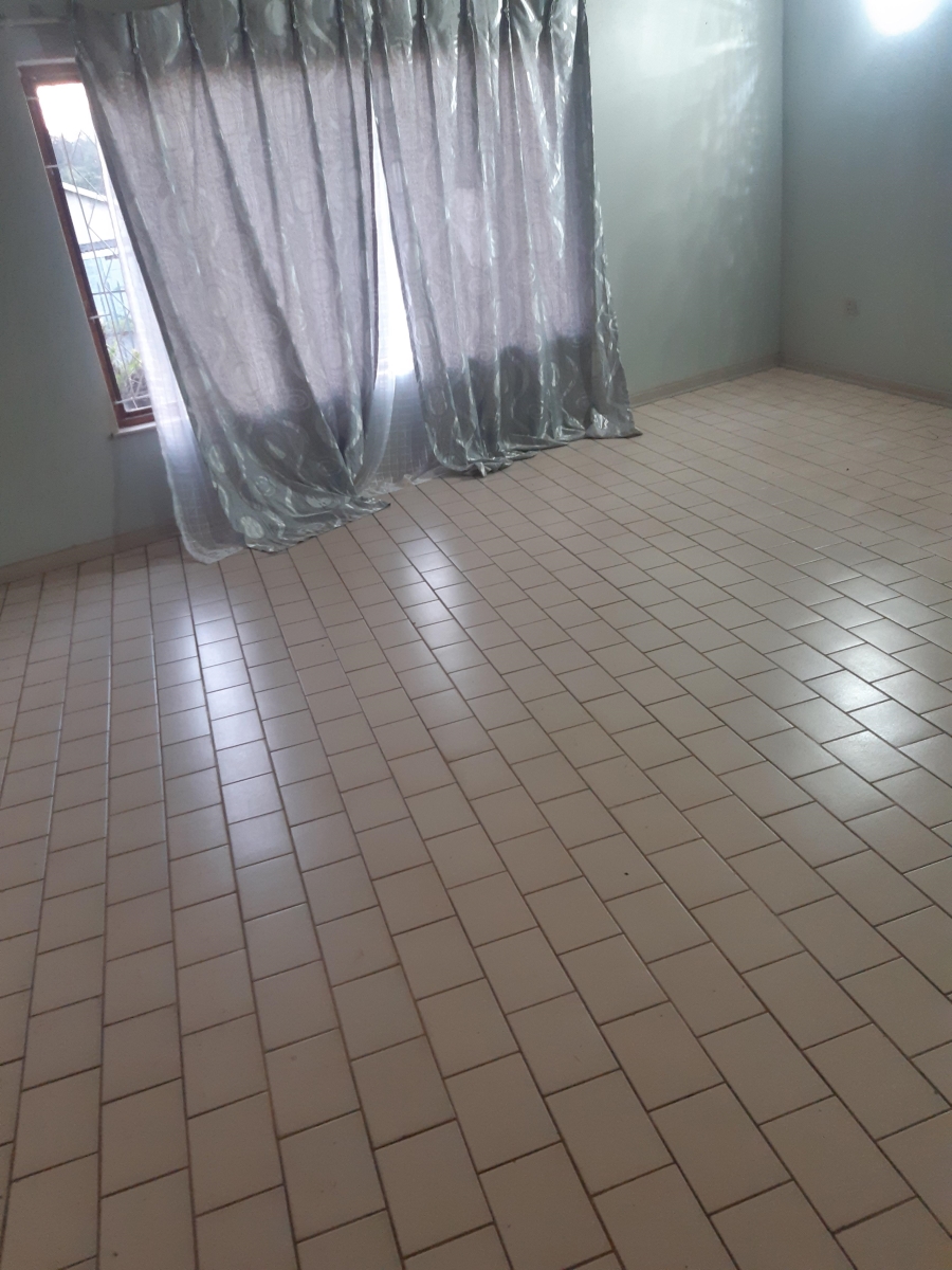 To Let 3 Bedroom Property for Rent in Empangeni Central KwaZulu-Natal
