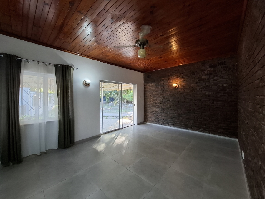 To Let 3 Bedroom Property for Rent in Manors KwaZulu-Natal