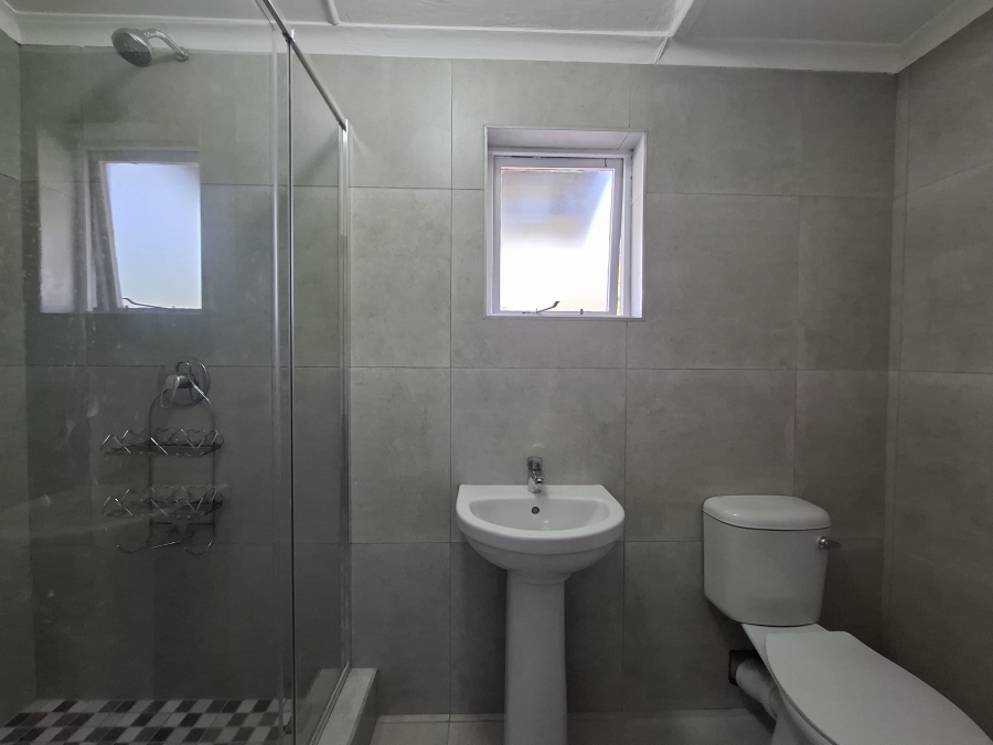 To Let 3 Bedroom Property for Rent in Manors KwaZulu-Natal