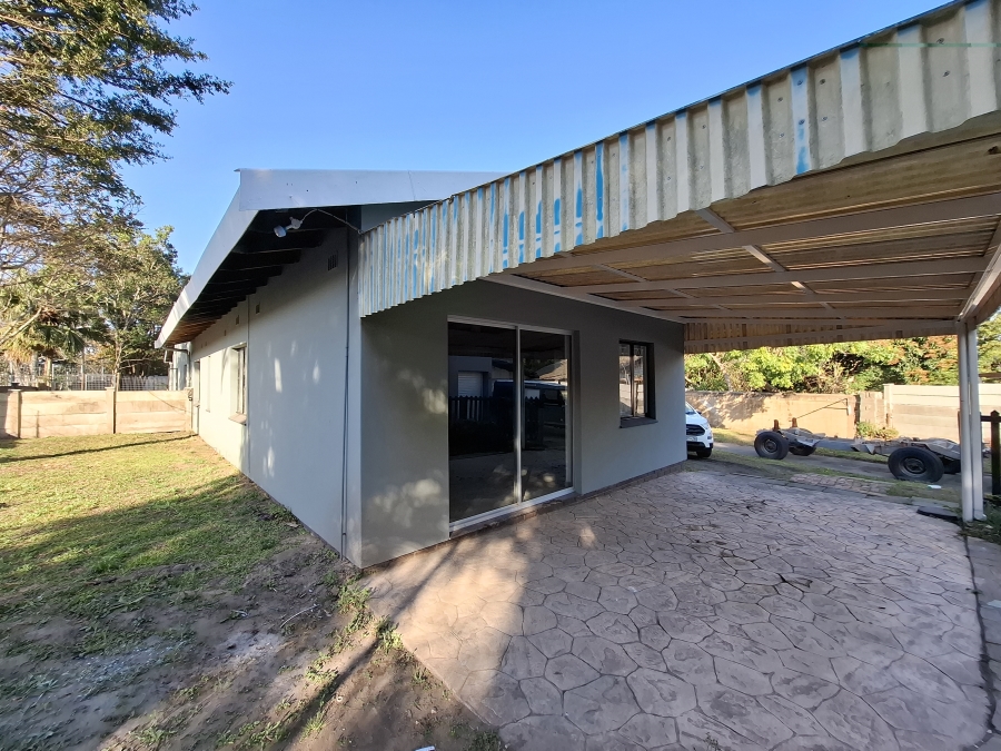 To Let 3 Bedroom Property for Rent in Manors KwaZulu-Natal