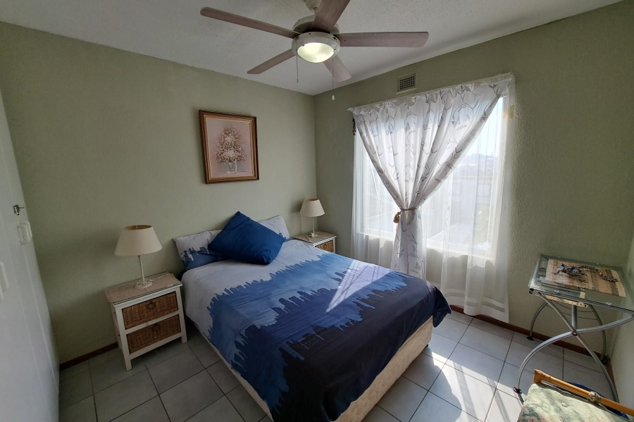 To Let 2 Bedroom Property for Rent in Uvongo KwaZulu-Natal