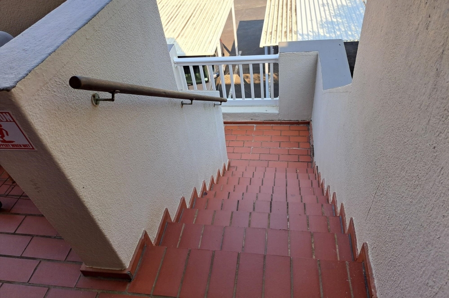 To Let 2 Bedroom Property for Rent in Uvongo KwaZulu-Natal