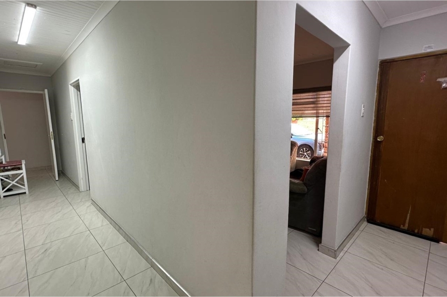 3 Bedroom Property for Sale in Huttenheights KwaZulu-Natal